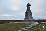 2011-11-10, Псковская область, Куньинский район. Памятник М.П. Мусоргскому на месте дома, где родился композитор